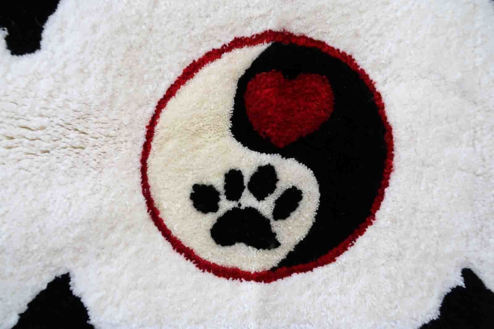 1065.0 Handmade Contemporary Ora French Hooked Rug 3' X 3.7' (93cm X 115cm), 2021 photo