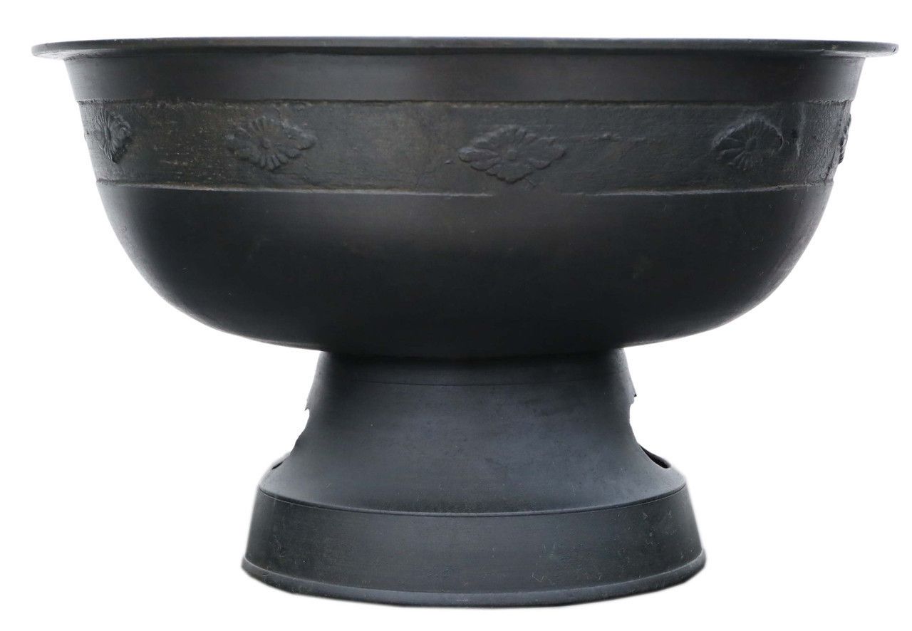 Antique Oriental Japanese Large Fine Quality Bronze Bowl Planter Jardinière Censor Late Edo Period, Mid 19th Century Buddhist Tearai
