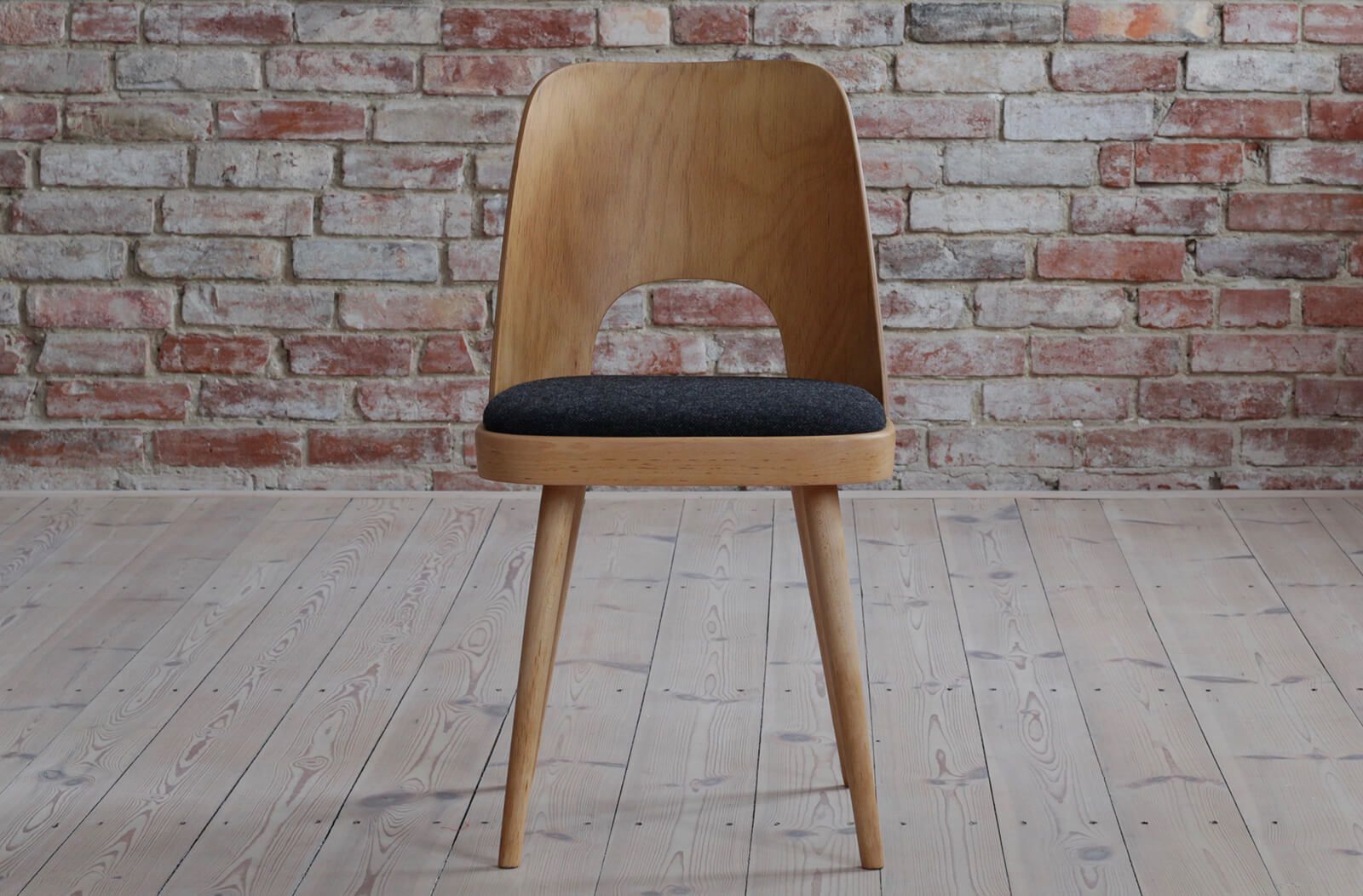 Set Of 8 Dining Chairs By Oswald Haerdtl, Reupholstered In Kvadrat Fabric photo 4100.0