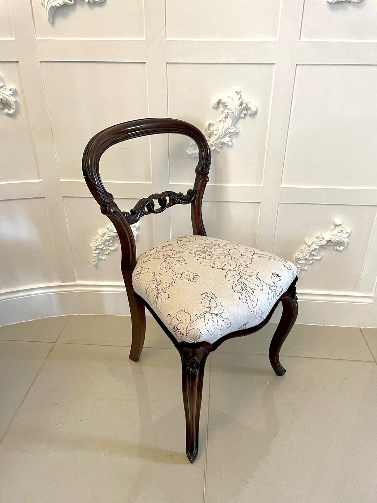 photo furniture Fine Quality Set Of 6 Antique Mahogany Dining Chairs