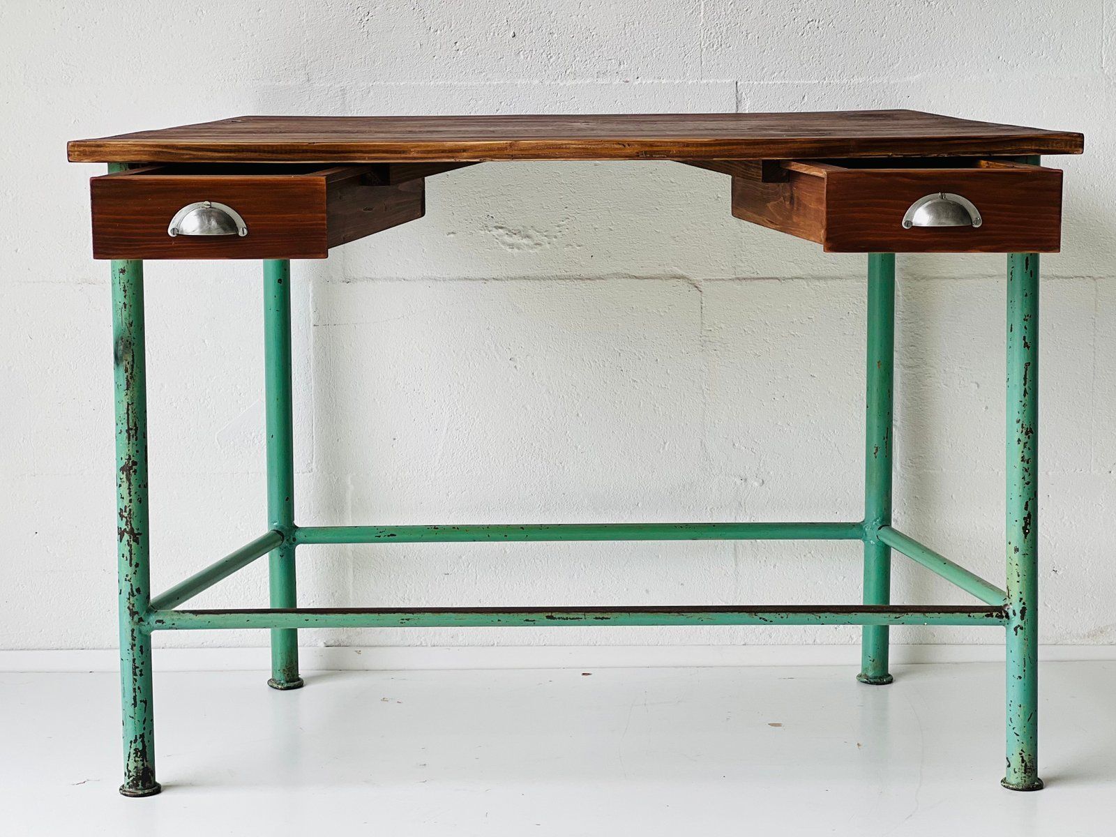 Vintage Industriële Consoletafel Met Lades photo furniture