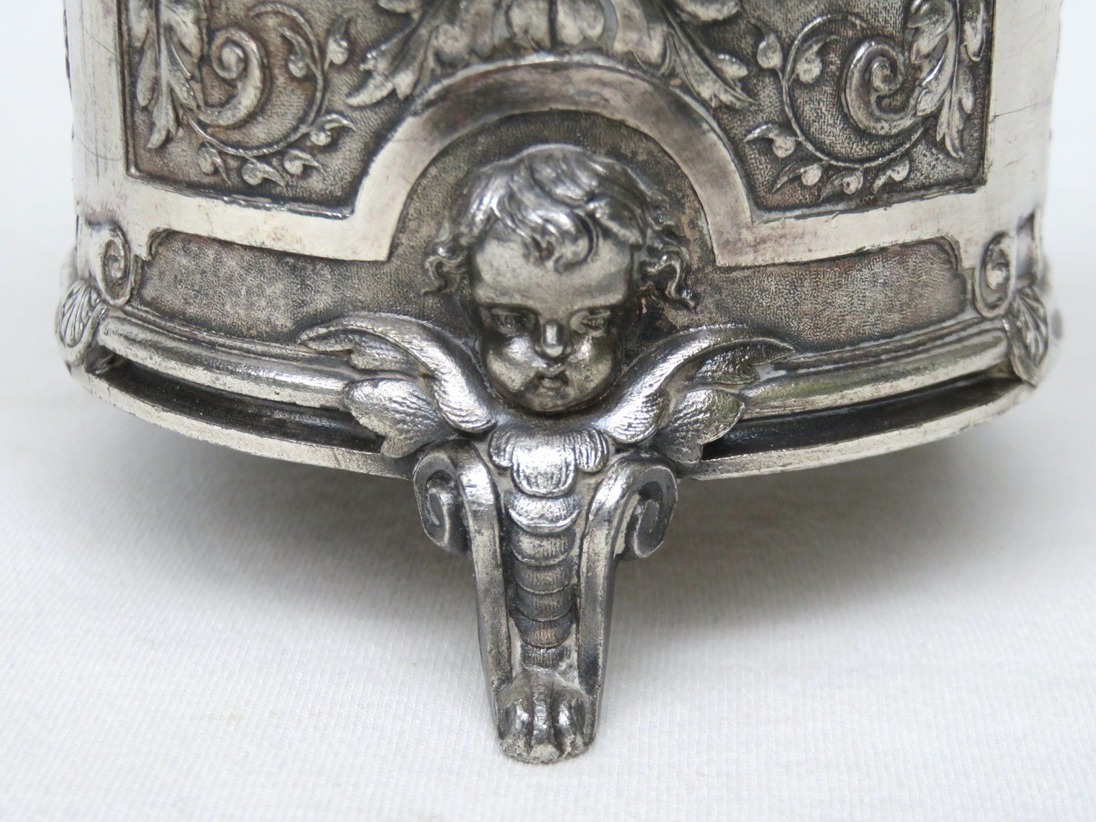 photo vintage Tin Wine Bottle Stand By A. Reith, 1880s, Set Of 2