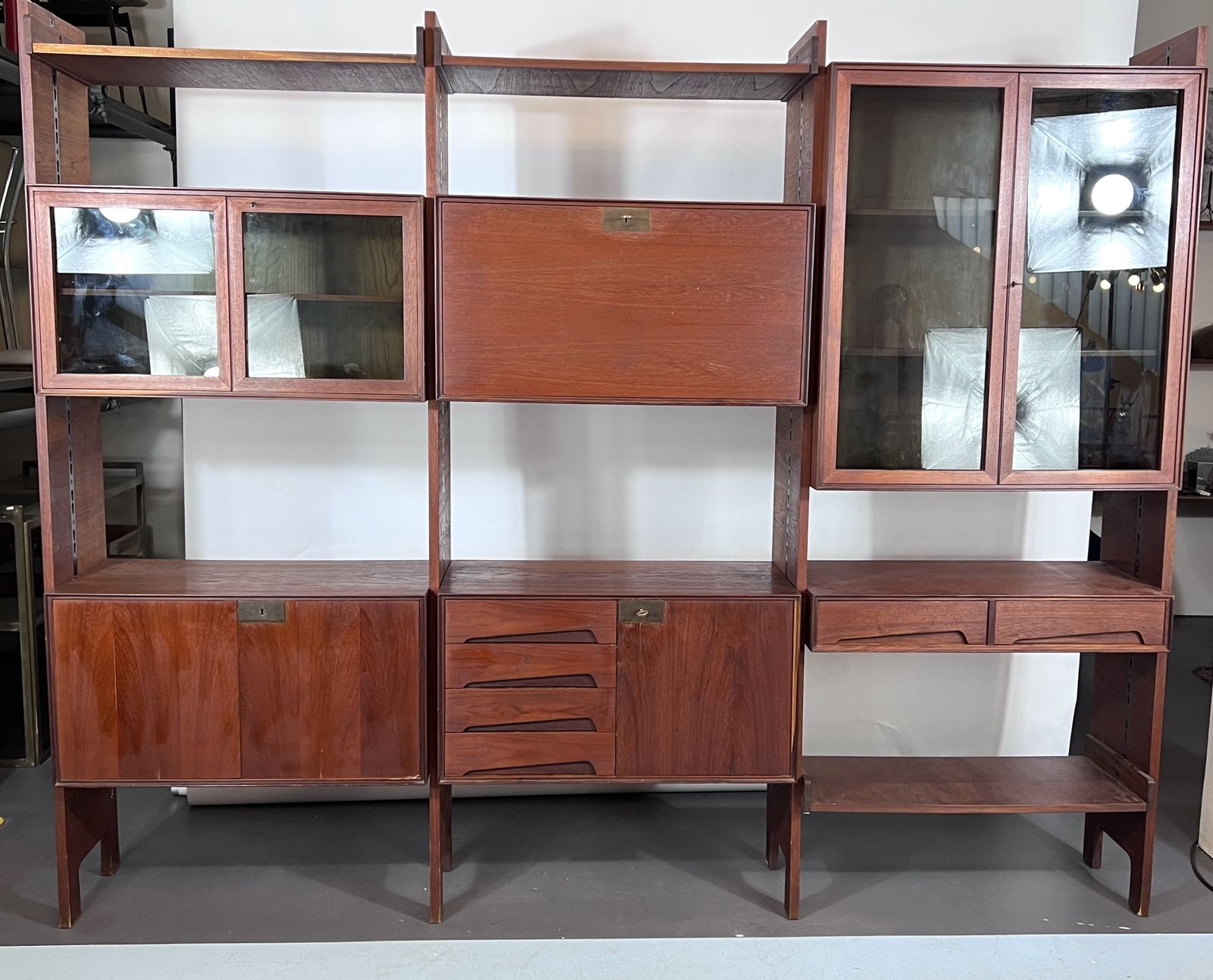 Mid Century Modular Bookcase By Edmondo Palutari For Dassi, Italy, 1950s