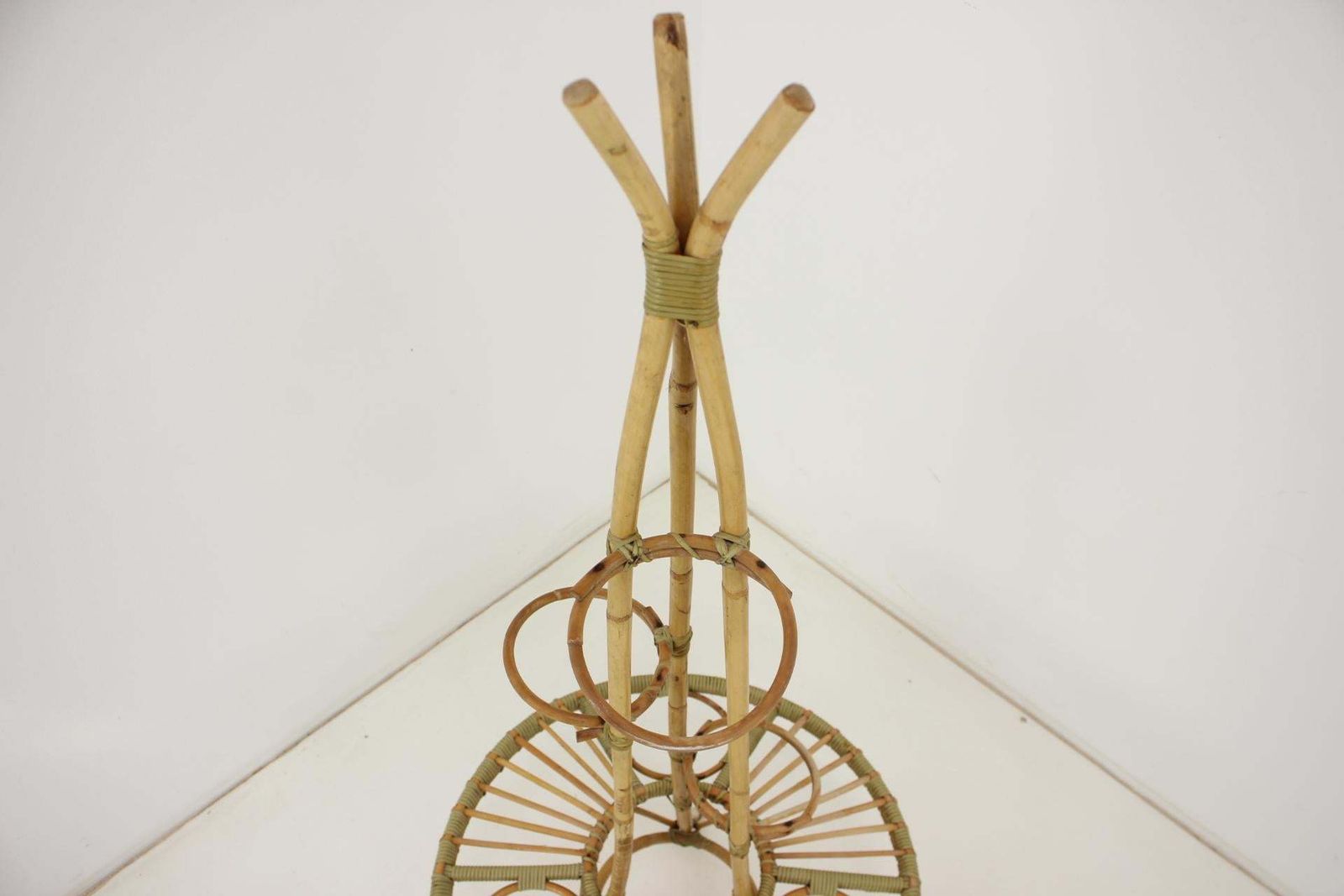 Mid-Century rotan bloemenstandaard, ca. jaren 1960 photo for sale