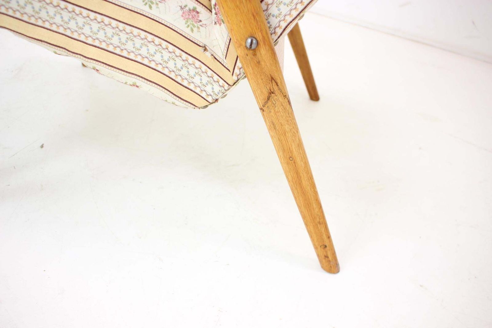 638.0 1960s Pair Of Midcentury Armchairs, Czechoslovakia photo