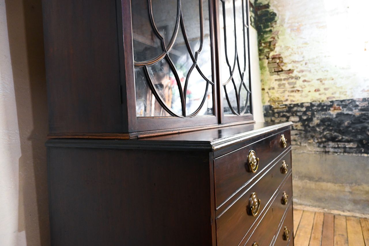 photo vinterior A George III Mahogany Astral Glazed Secretaire Bookcase