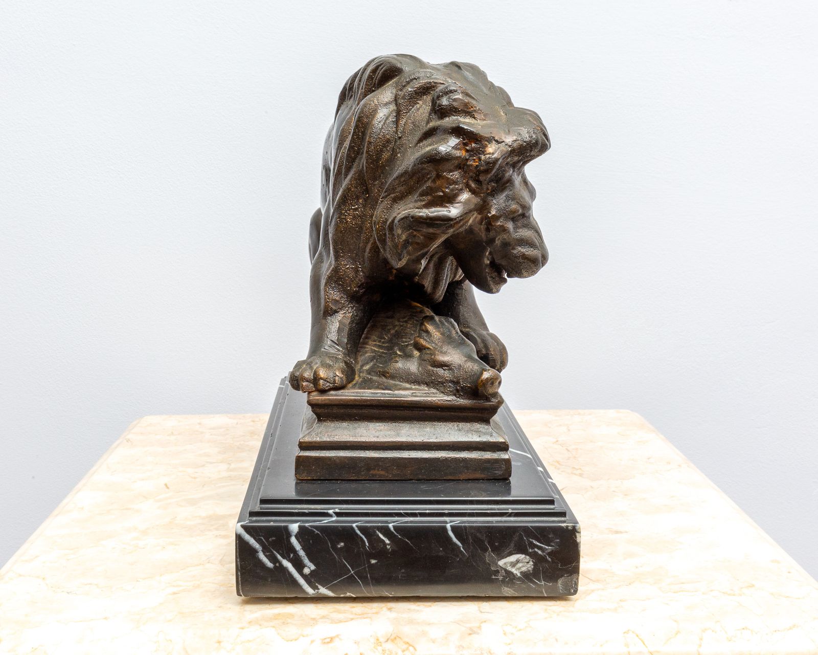 Barye School Antique Romantic Lion & Boar Statue On Marble Base Cast Iron Bronze photo Art