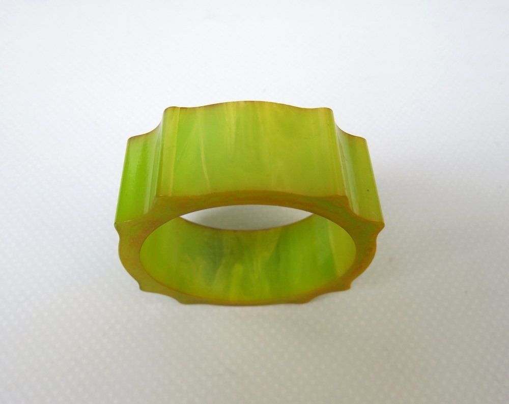 580.55 Art Deco Catalin Napkin Rings In Green Amber, Set Of 6 photo