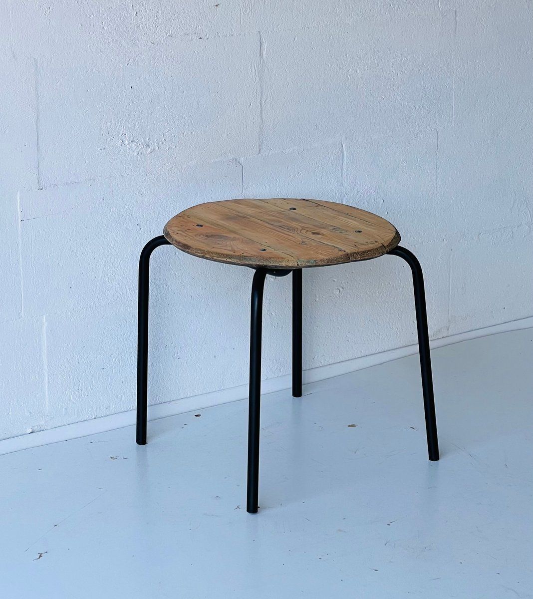 Vintage Industriële Kruk photo furniture
