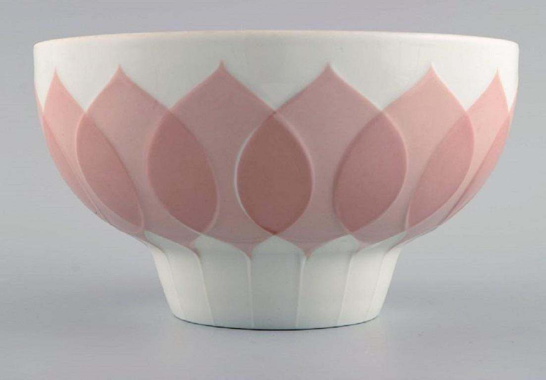Bjørn Wiinblad For Rosenthal Lotus Porcelain Service Bowl With Lotus Leaves photo for sale