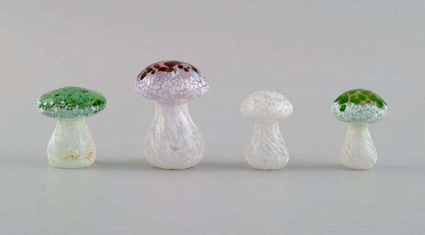 Smålandshyttan, Sweden. Eight Mushrooms In Mouth Blown Art Glass. 1960s / 70s photo 421.0