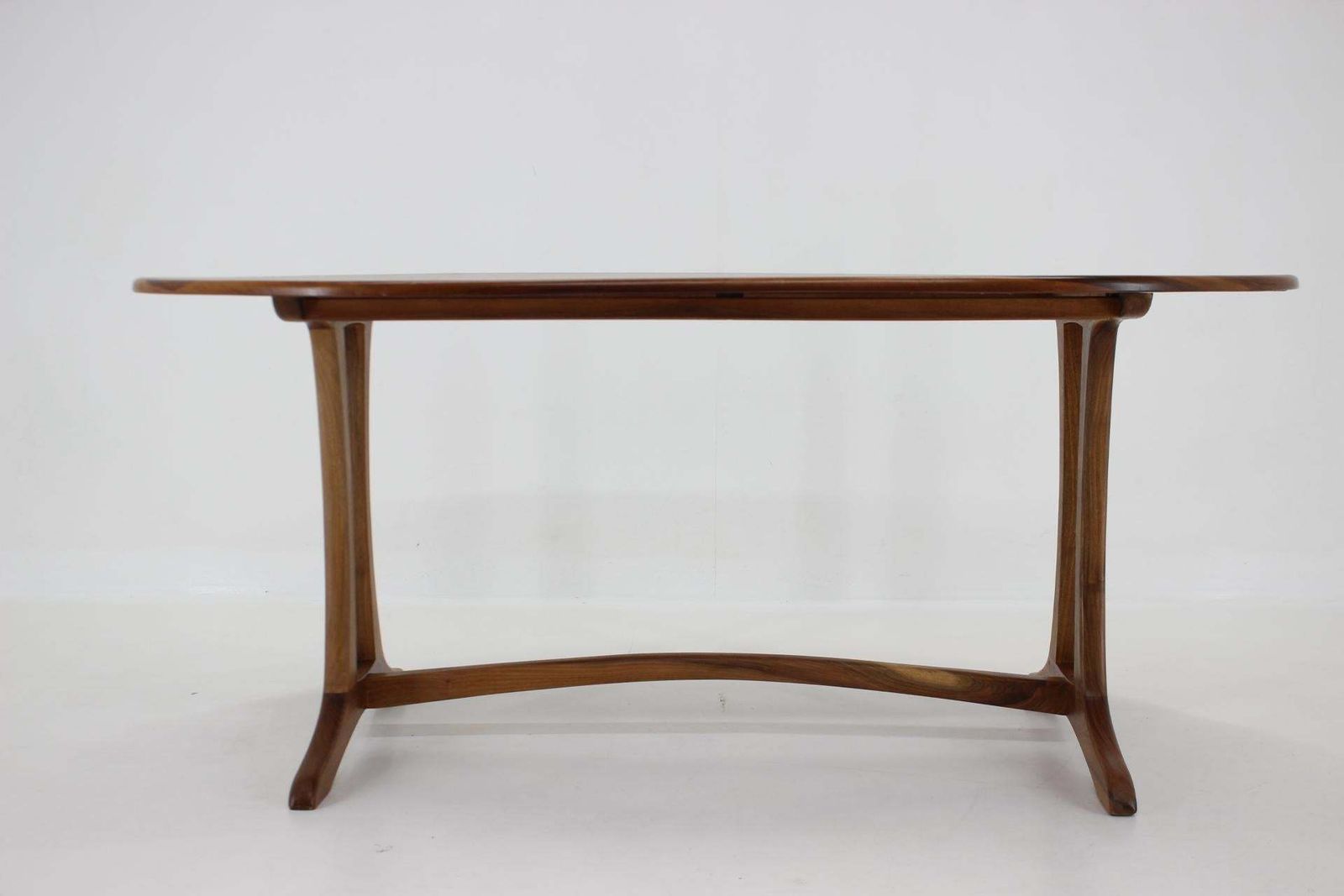 Unieke op maat gemaakte eettafel photo furniture