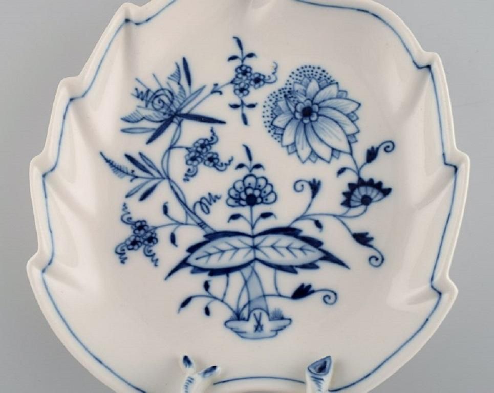 Leaf Shaped Meissen Blue Onion Dish In Hand Painted Porcelain, Early 20th C