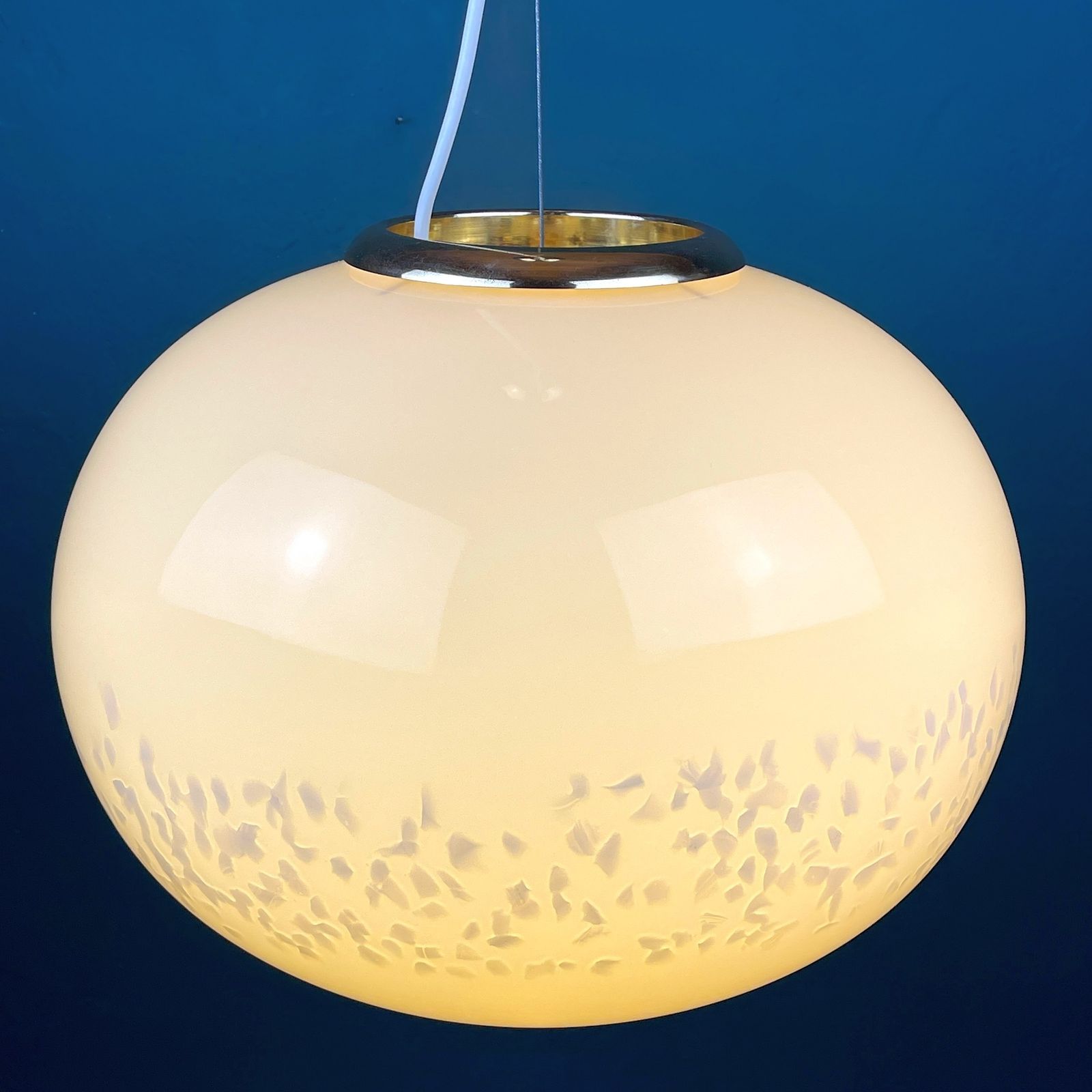 photo for sale Classic Beige Murano Pendant Lamp Vetri Murano Italy 1970s