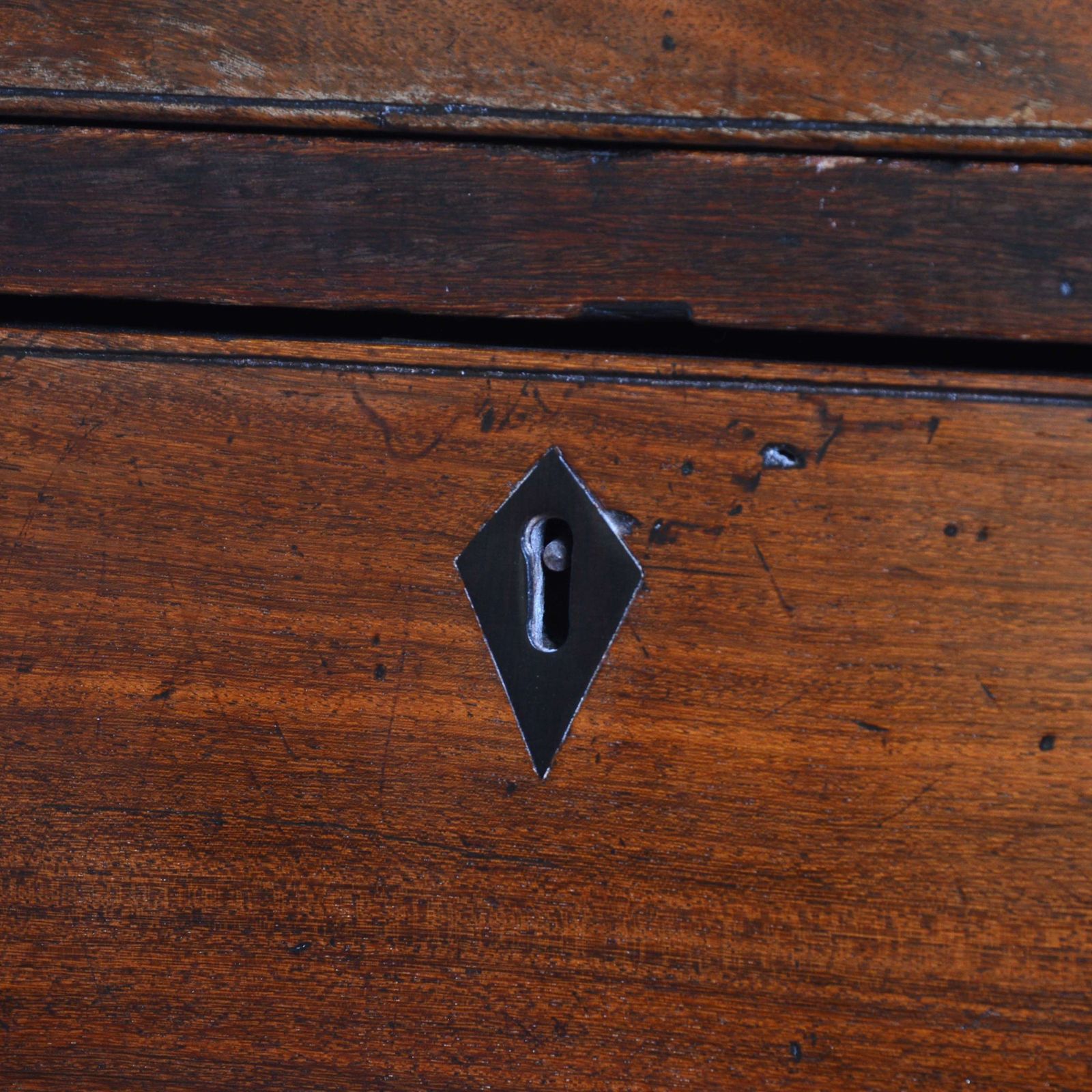 Colonial Padauk Wood Chest Of Drawers photo vinterior