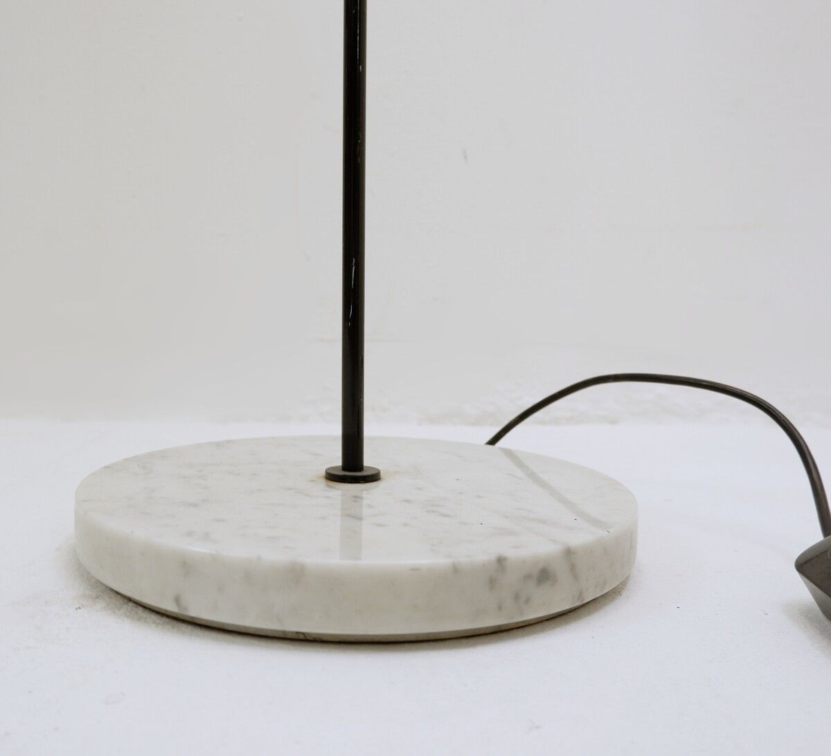 Mid Century Modern "Snow" Floor Lamp By Vico Magistretti For O Luce photo Lighting