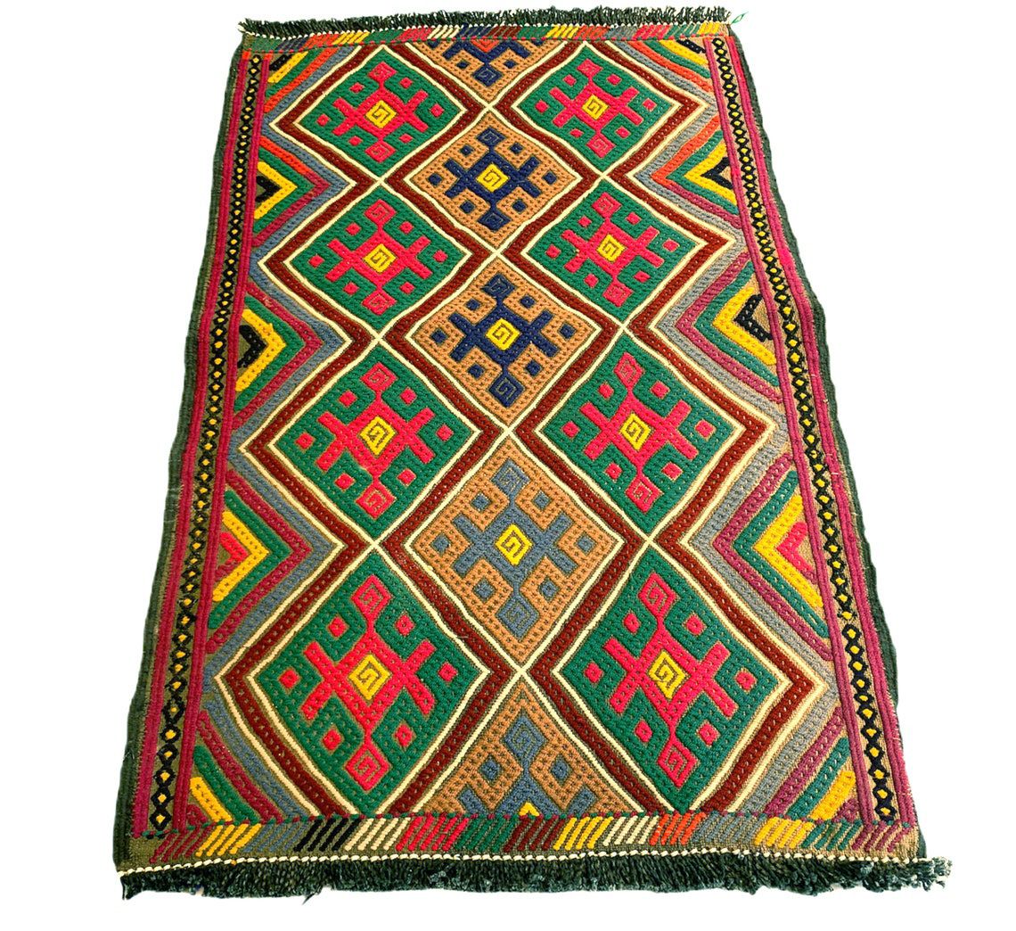 Klein Cicim-tapijt. Handgeknoopt antiek Anatolisch tapijt. 85×55 cm. Dun kilimtapijt. Wollen tapijt van natuurlijke wol. Klein decoratief tapijt. Vloerkleedje.