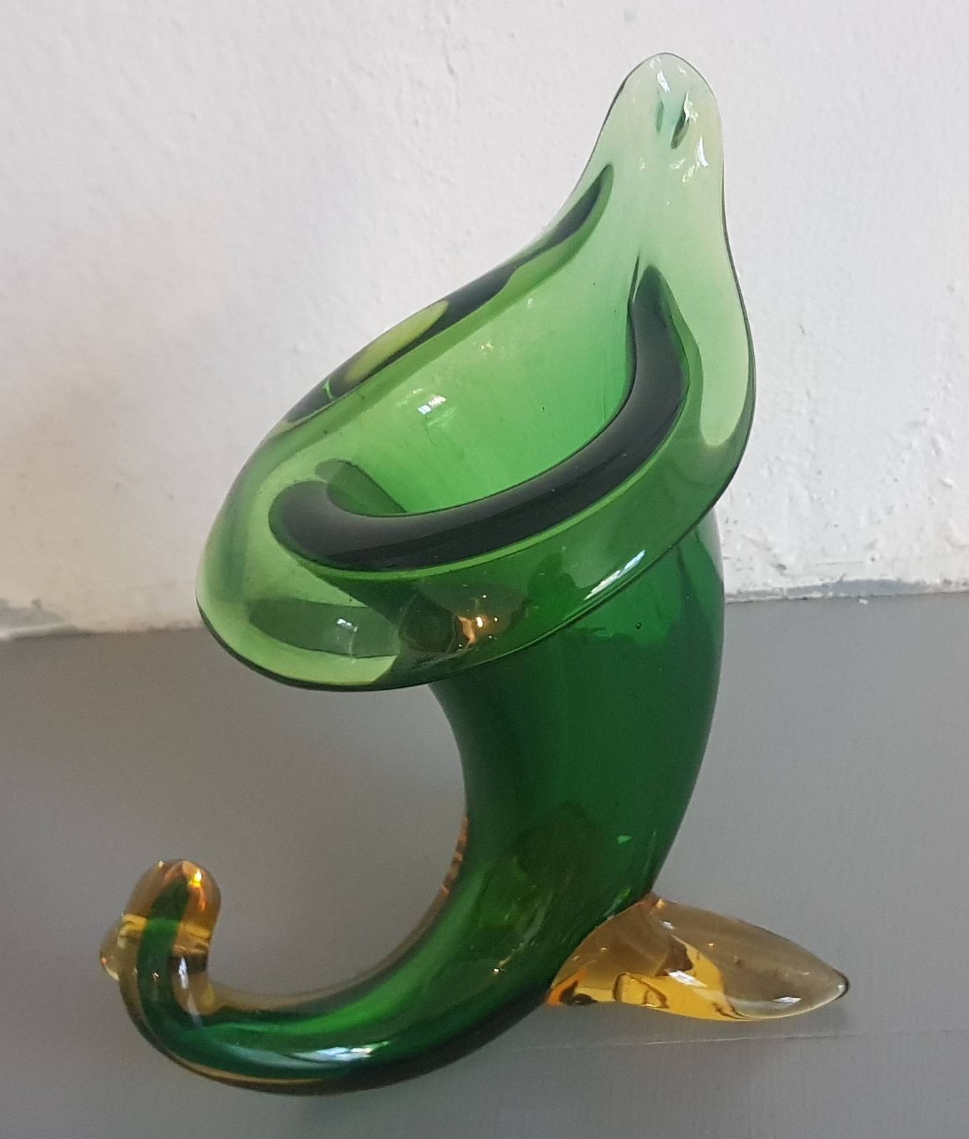 A Stunning 1960's Murano Seguso Cornucopia Art Glass Vase photo furniture