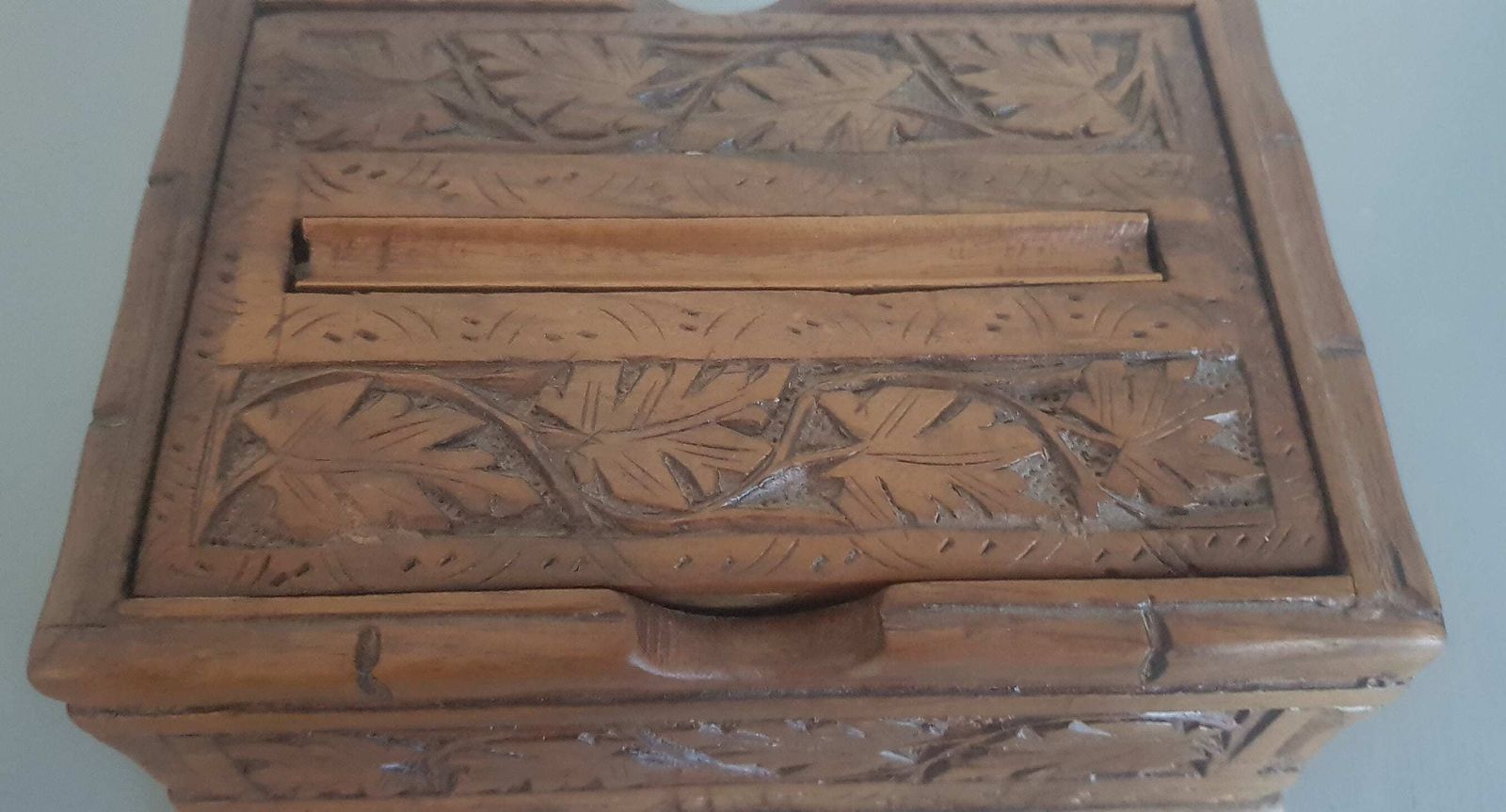Wooden Cigarette Box Hand Carved Pop Up Dispenser Vintage Leaf & Vine Design English Folk Art Treenware Made In England Vintage Box 1920's photo furniture