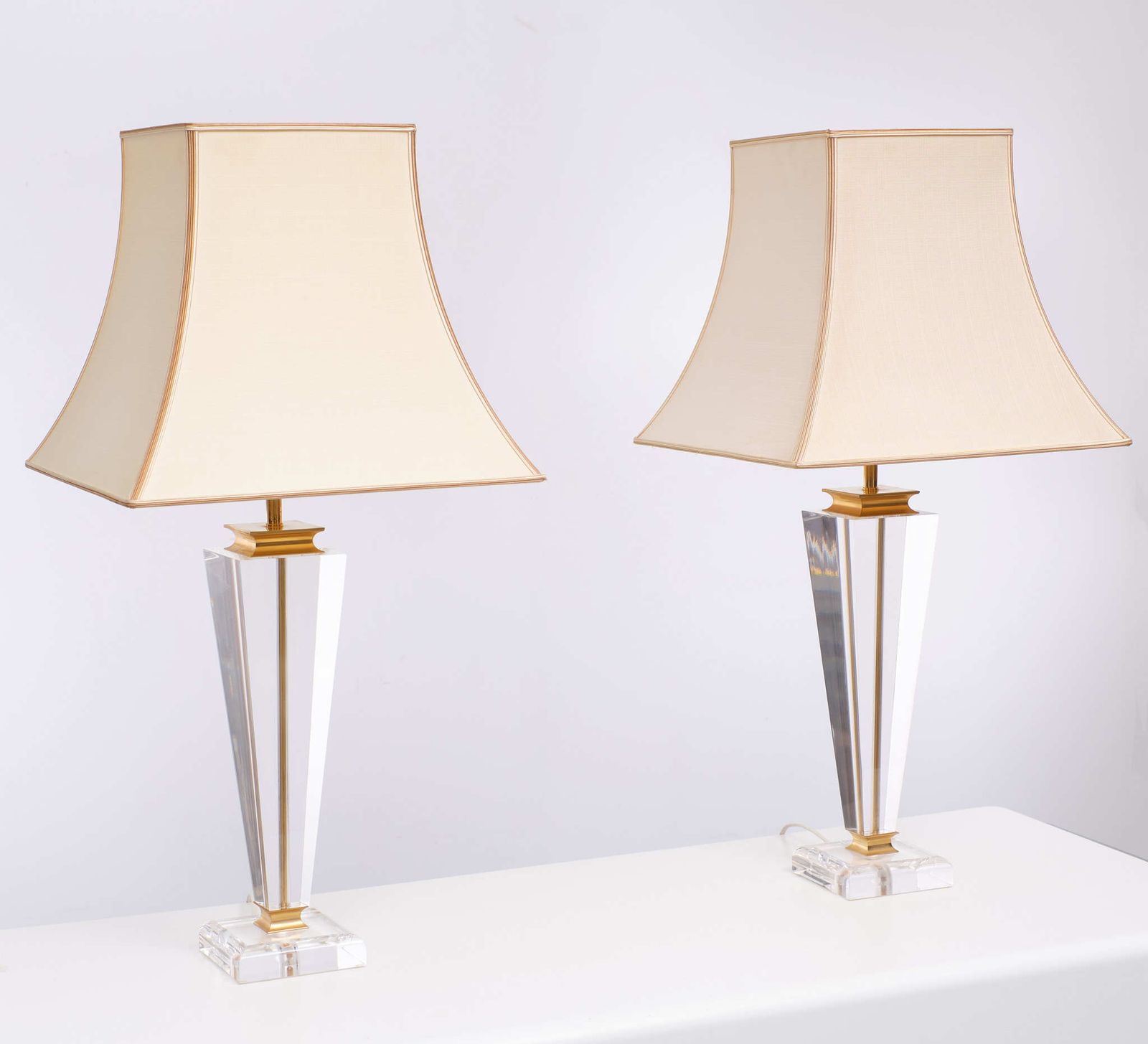 Hollywood Regency Lucite Table Lamps 1970s France photo buy