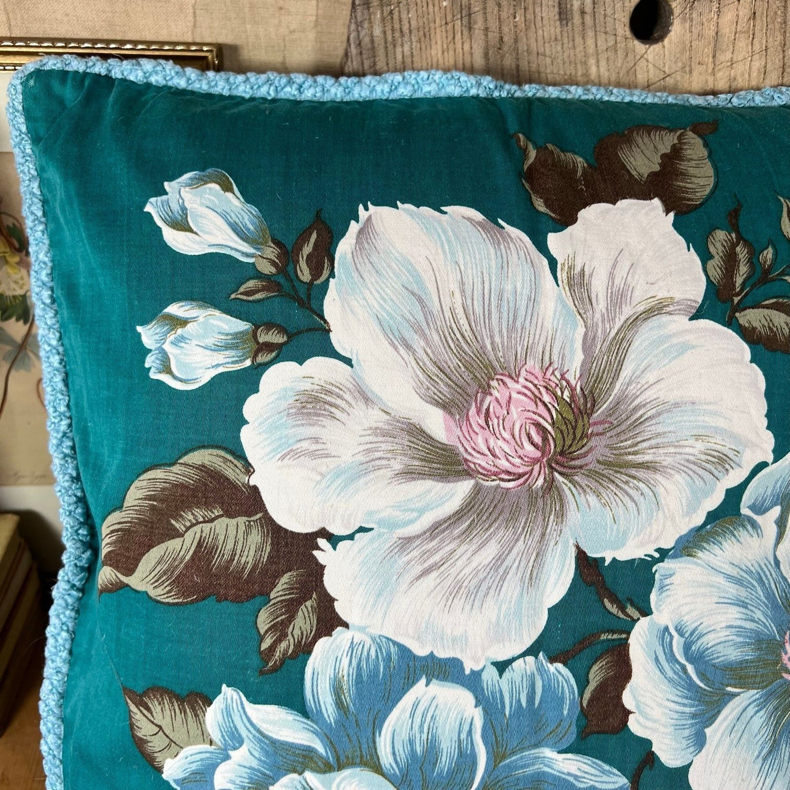 Set Of Four Stunning Mid Century Floral Scatter Cushions  Electric Blue Teal photo for sale