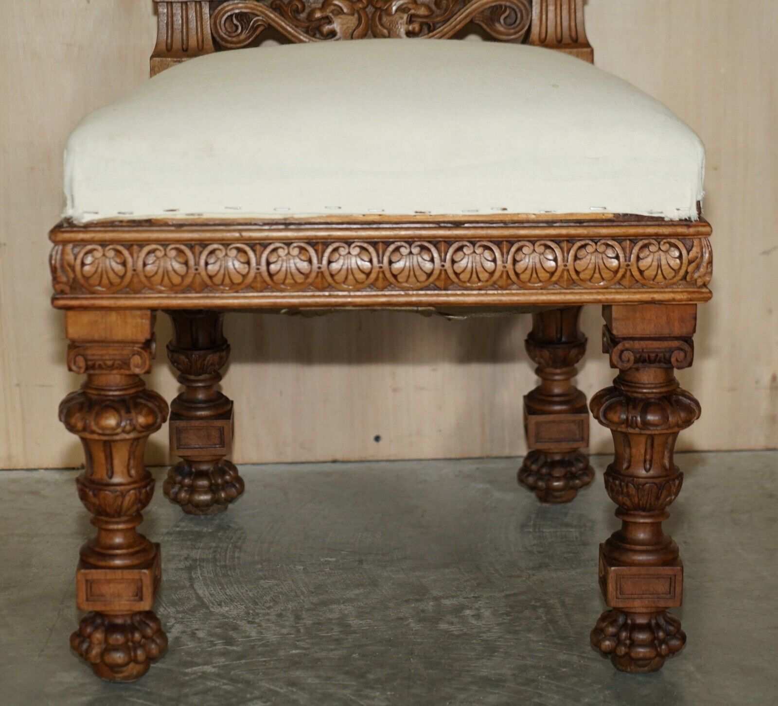 photo furniture Pair Of Ornate Carved Antique Italian Throne Chairs With Griffins / Dragons