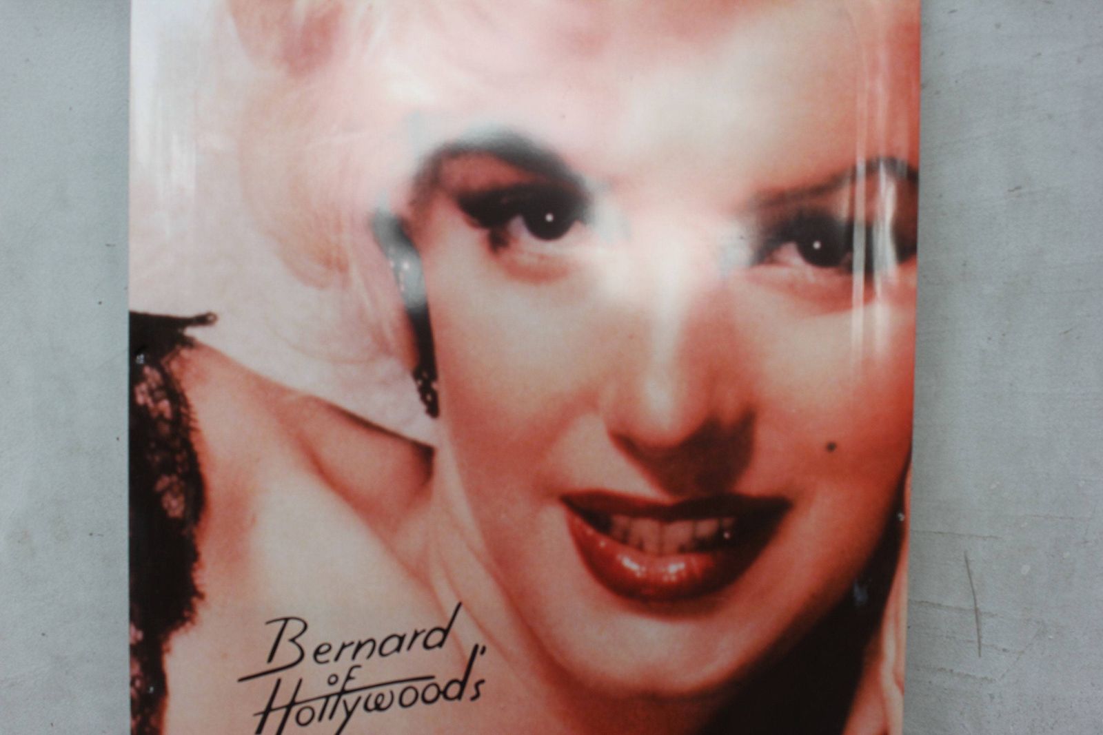 Marilyn Monroe Tin Panel, Bernard Of Hollywood “Marilyn Face” Metal Sign Made In Germany Wall Hanging photo Art
