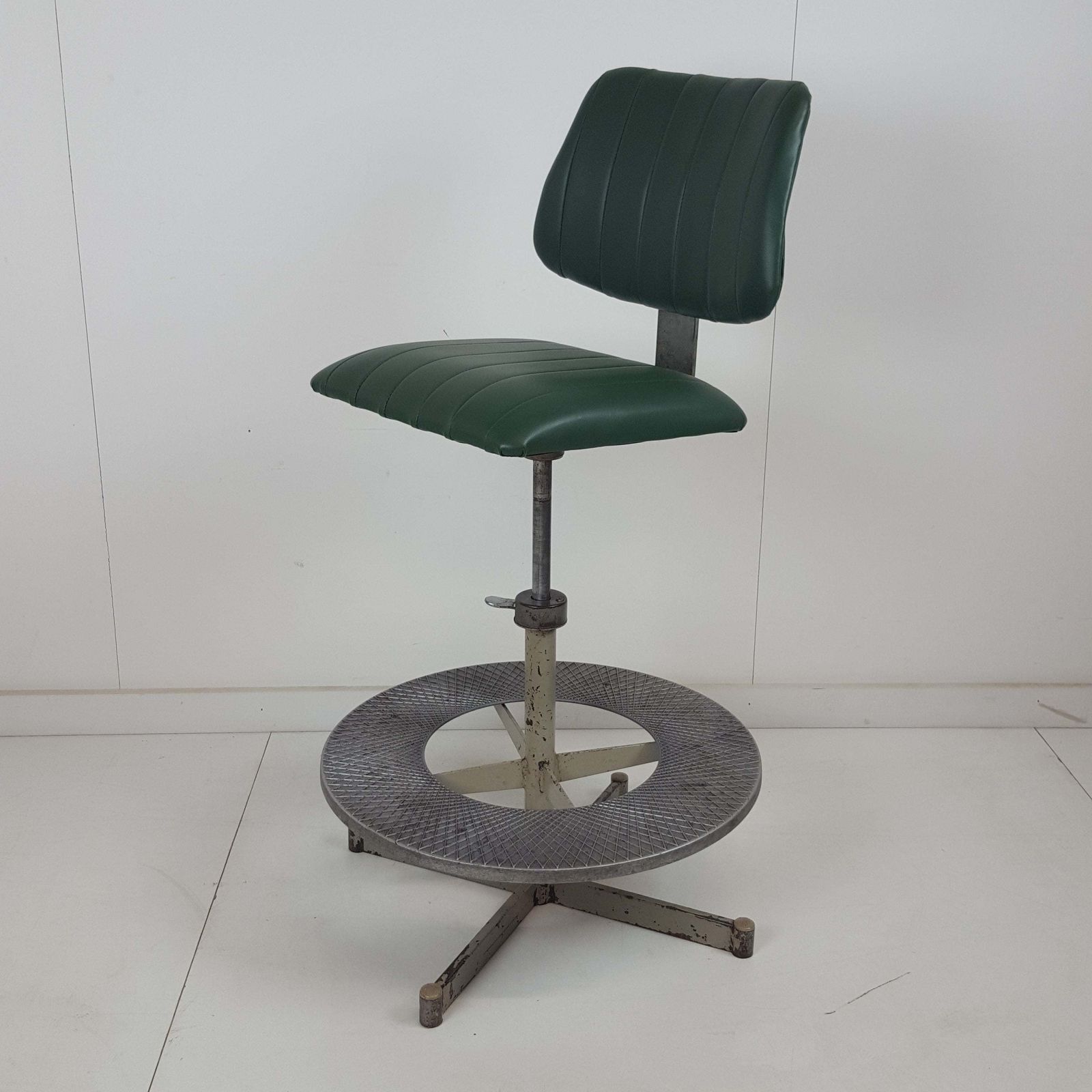 Vintage Swivel Machinist Chair In Green