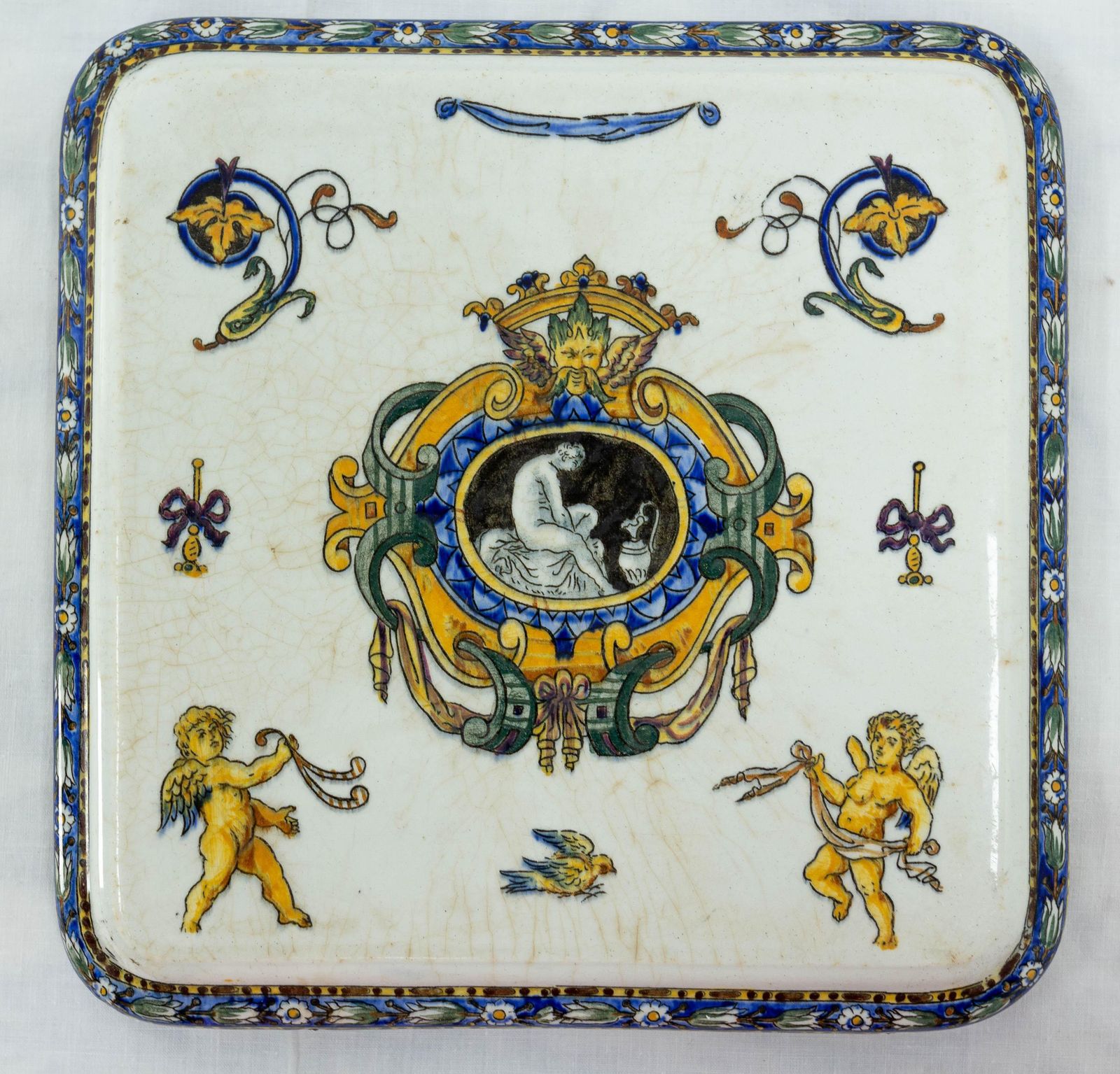 Plat ou plateau en porcelaine peint à la main, décor Chinoiserie, fin du XIXe siècle photo furniture