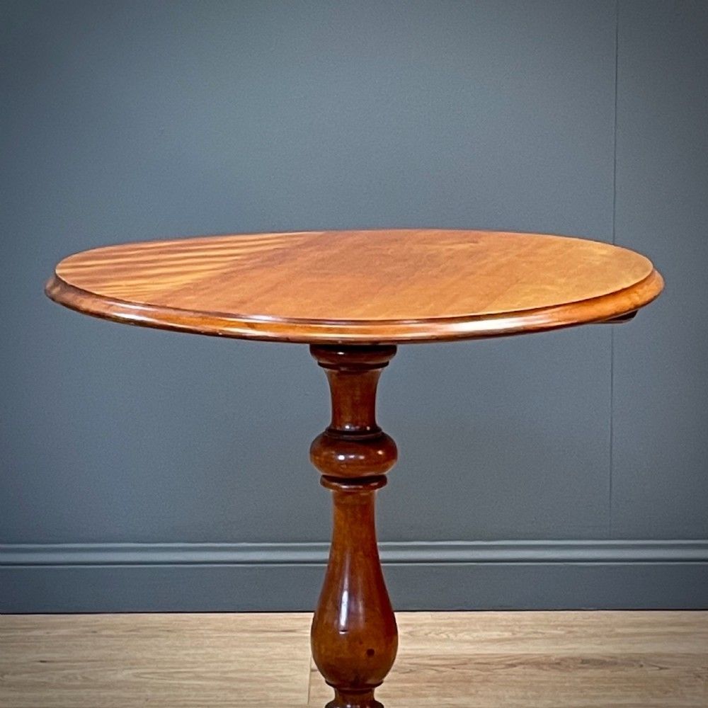 Attractive Antique Victorian Small Satin Birch Pedestal Circular Occasional Table photo vinterior