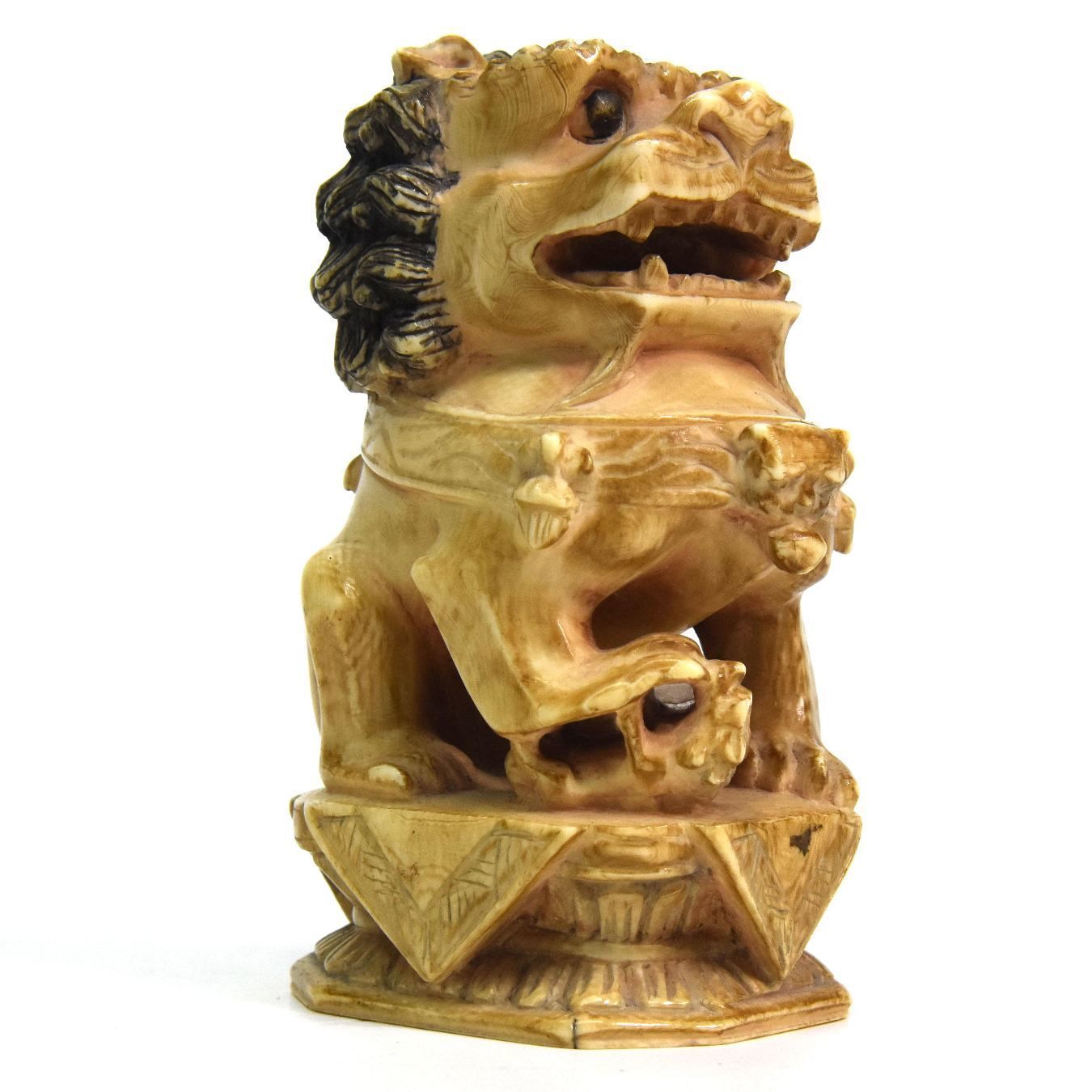 Fô Dog In Carved Ivory, 19th Century