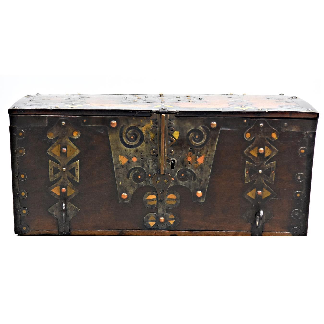 18th Century Carriage Chest, 18th Century And Earlier