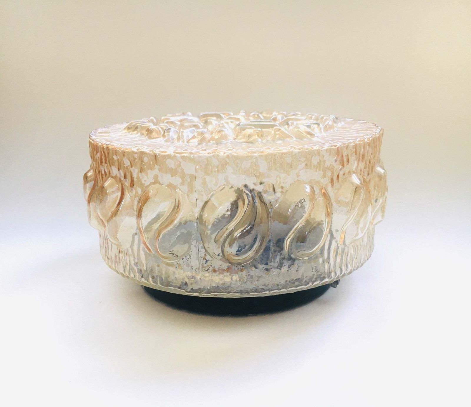 Glazen Wandlamp Met Gouden Luster, Jaren 1960 photo vinterior