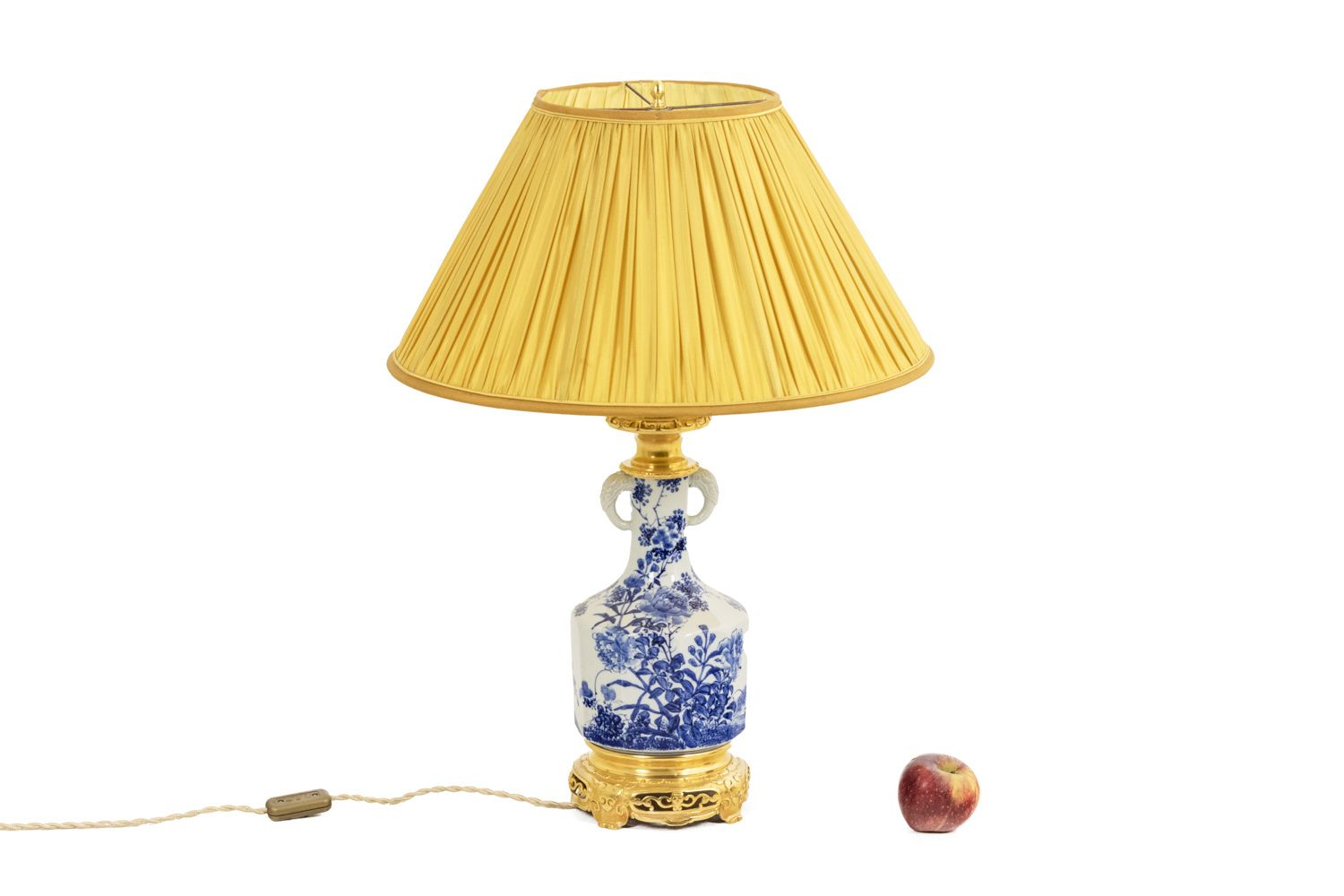 photo furniture Lamp In Japanese Porcelain And Gilt Bronze, Circa 1880