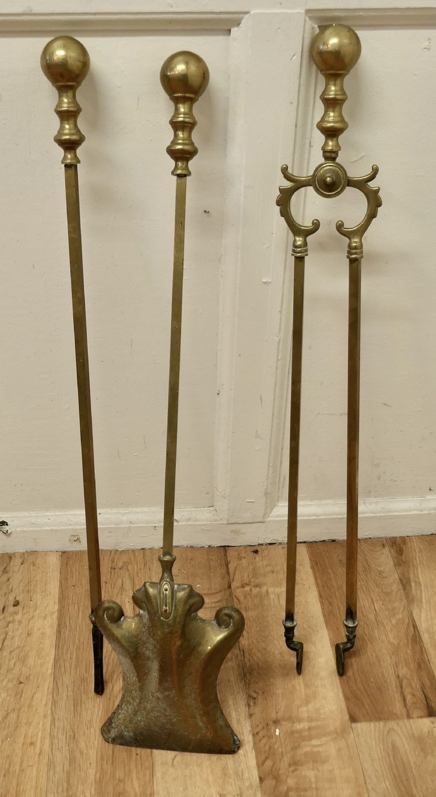Attractive Brass Fireside Companion Set, Fireside Tools photo 420.0