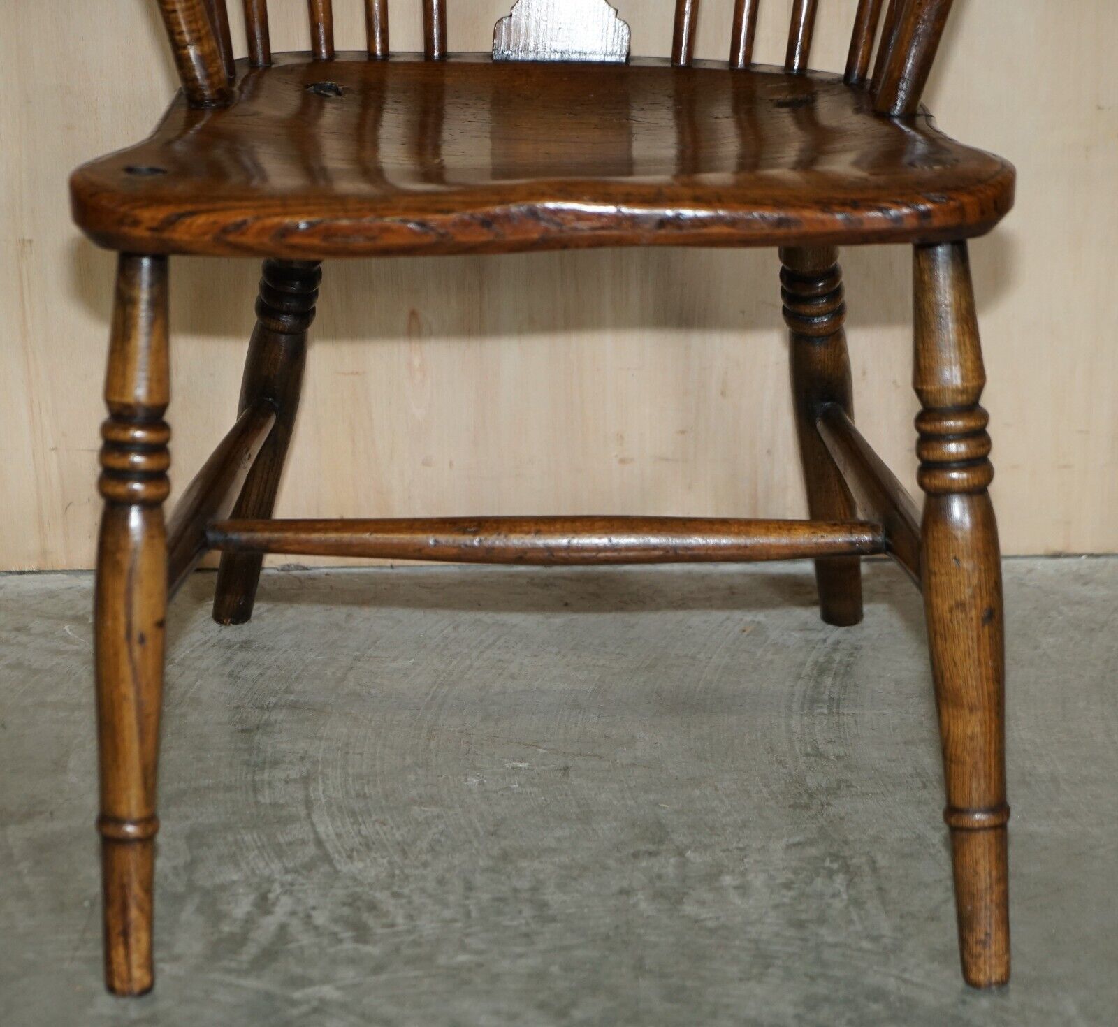 Rich Colour Antique 19th Century Elm Wheel Back West Country Windsor Armchair photo 1350.0
