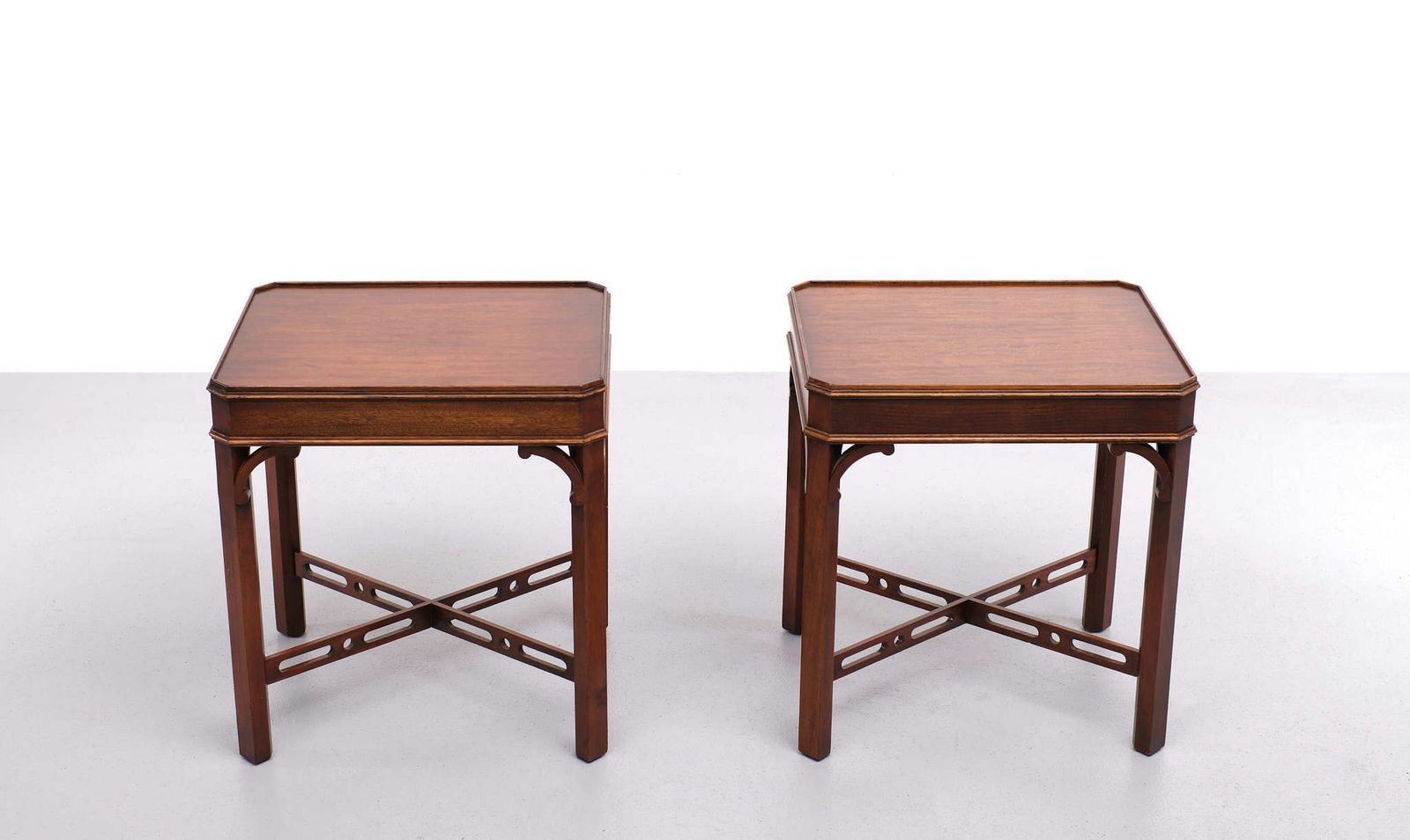 Bevan Funnell Mahogany Side Tables Georgian Revival England, 1960s photo vinterior