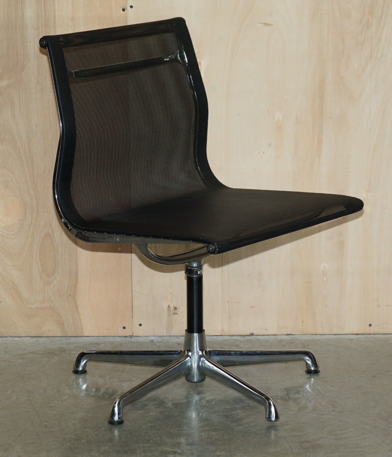 1 Of 3 Vintage Vitra Icf Eames  Hopsak Swivel Office Armchairs photo vintage