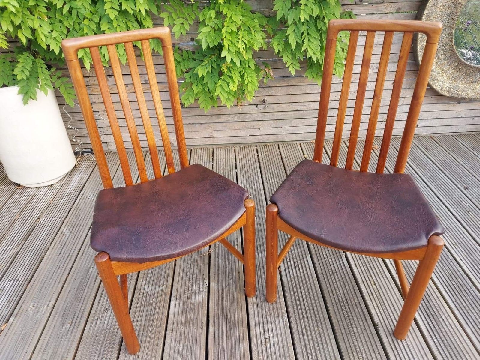 photo furniture Set Of 4 1970s Dutch Benny Linden Teak Dining Chairs.