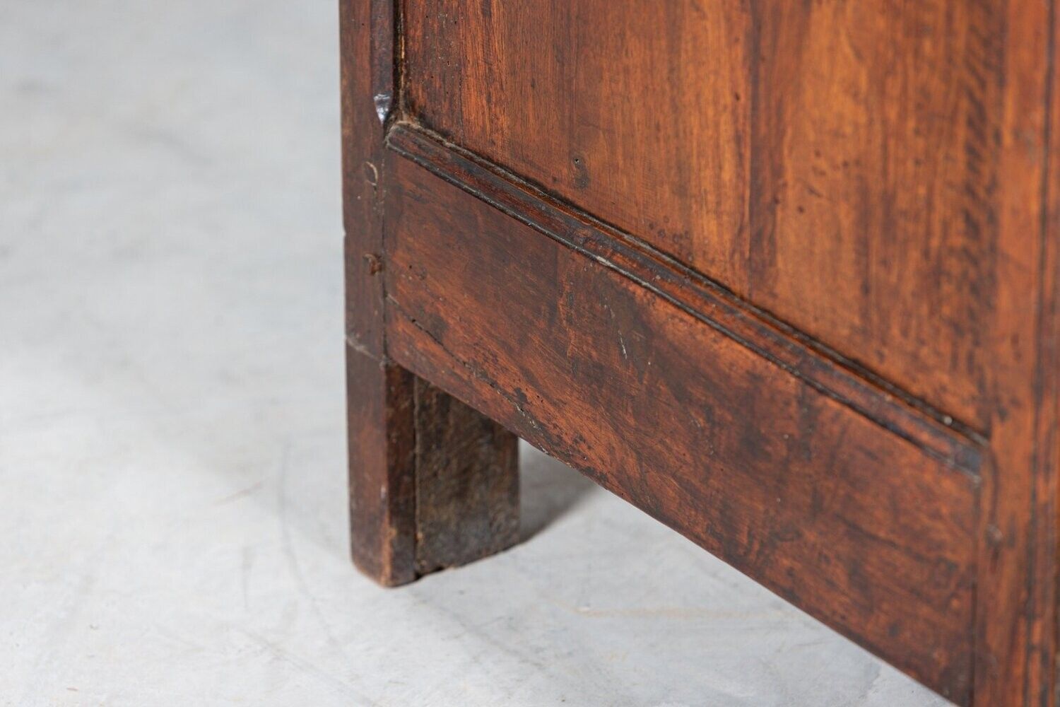 photo vinterior 18thc French Walnut Bombe Chest Commode