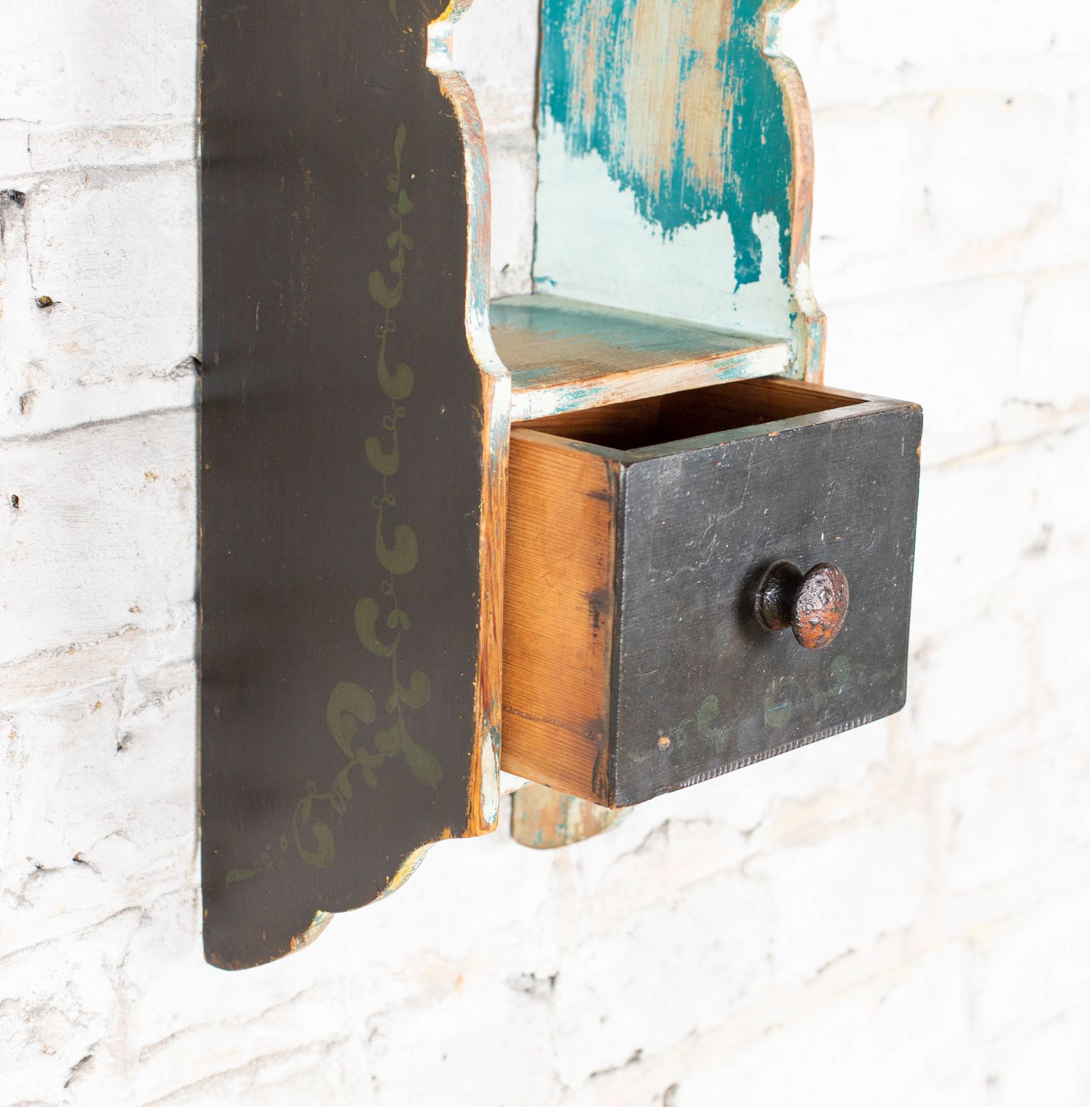 Vintage, Painted Set Of Hanging Kitchen Shelves photo 95.0