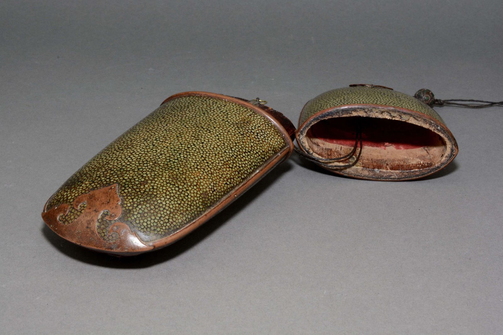 A Japanese Antique Spectacle Case. Meji Period 1868 1912 photo vinterior