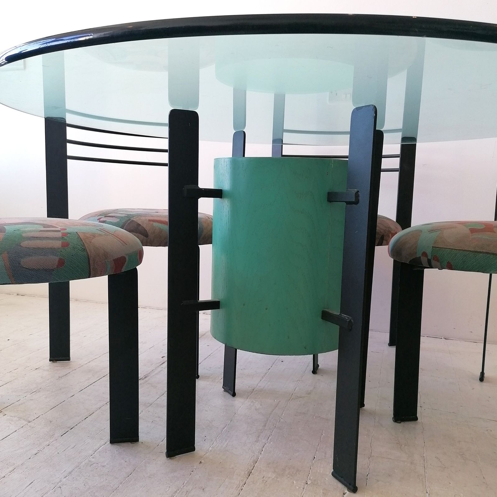 Memphis Milano Style Postmodern Powder Coated Steel, Plywood & Glass Dining Table With 6 Chairs, USA, 1980s photo vinterior