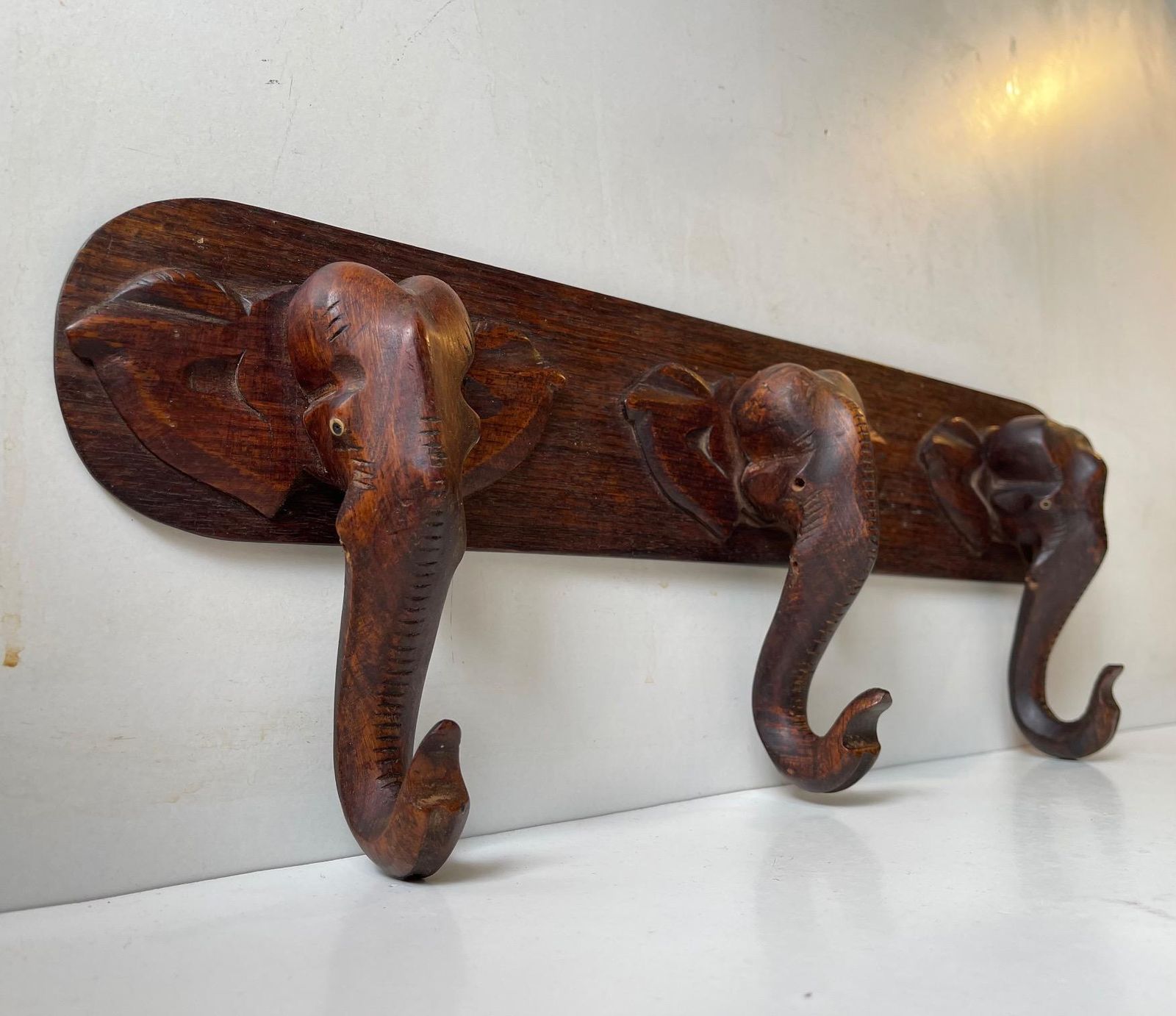 Hand Carved Elephant Coat Or Towel Rack In Dark Wood, 1930s photo vintage
