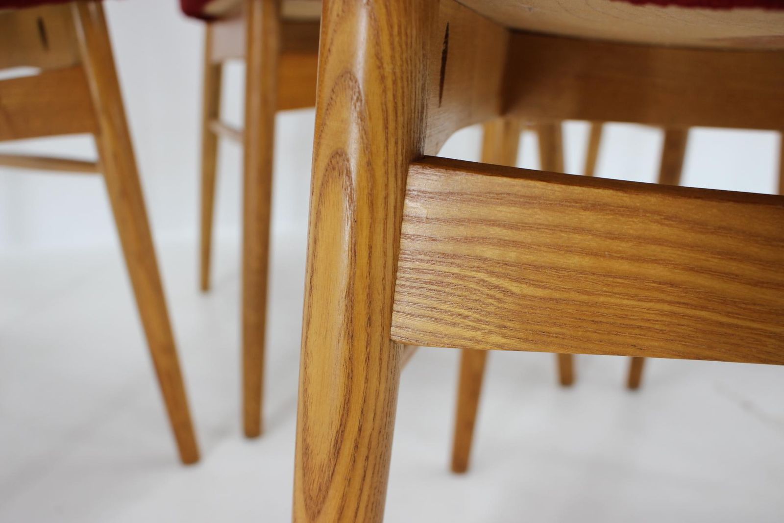 photo vinterior 1960s Set Of Four Elm Dining Chairs,Czechoslovakia