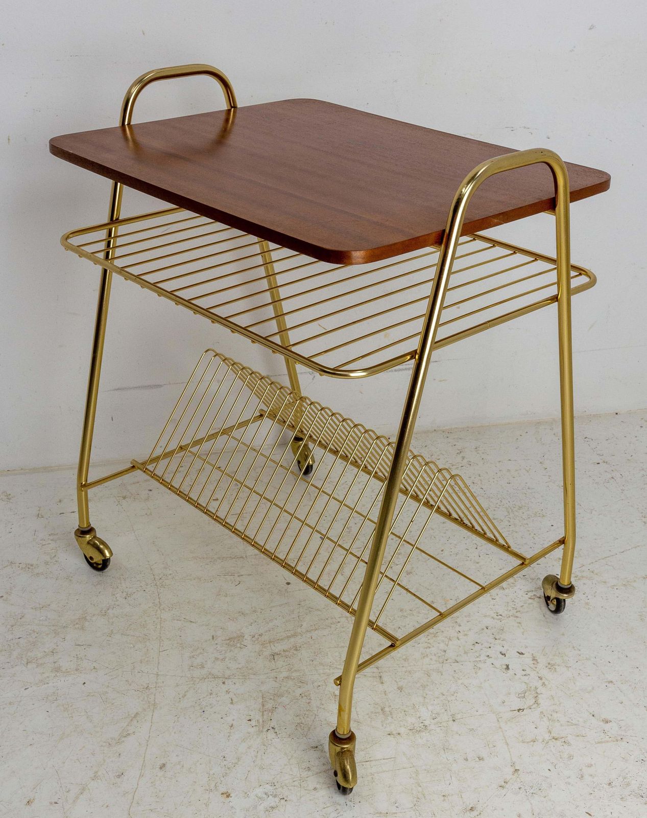 Desserte console en iroko et chrome doré avec roulettes, 1960 photo 447.95