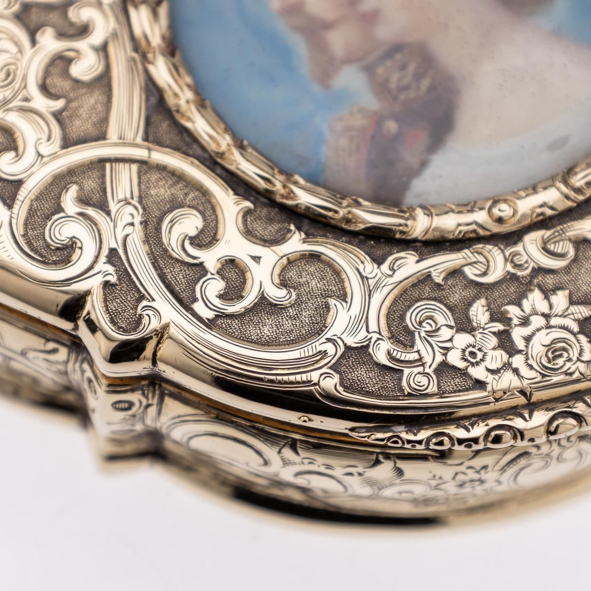 19th Century French 18k Gold Royal Presentation Snuff Box, C.1850 photo vintage