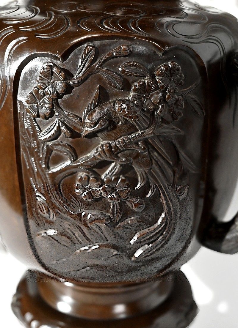 Home Decor Important Pair Of Bronze Vases, Japan, 1900 photo