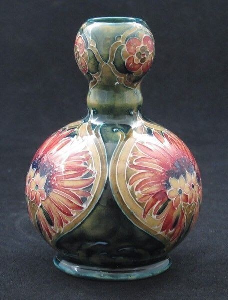 William Moorcroft Vase, 1910s, Antique photo furniture