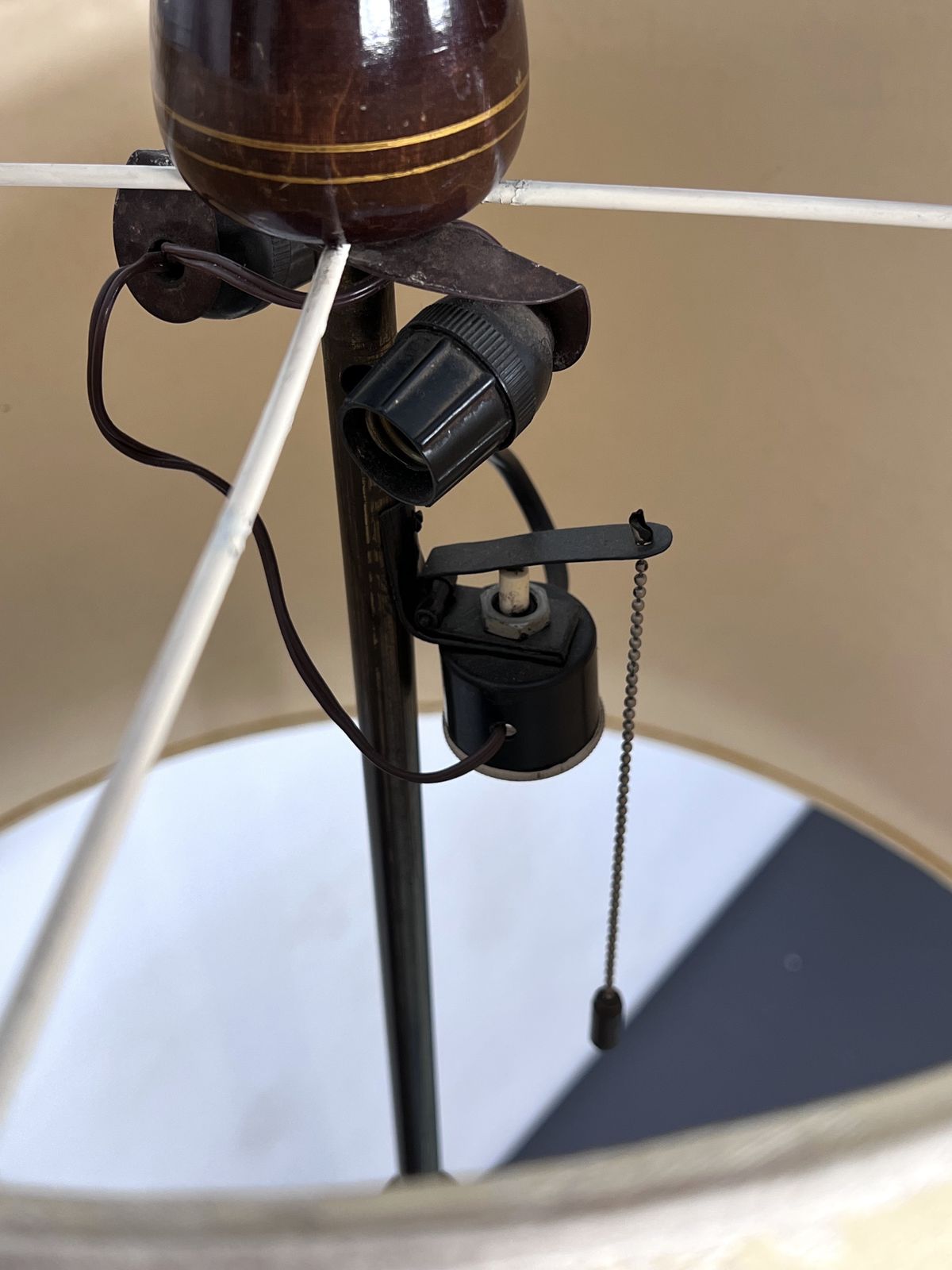 Mid Century Modern Wood Tripod Floor Lamp. Italy 1950s photo vinterior
